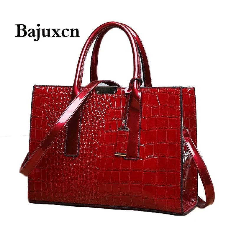 Elegant Leather Shoulder Bag - Versatile & Stylish