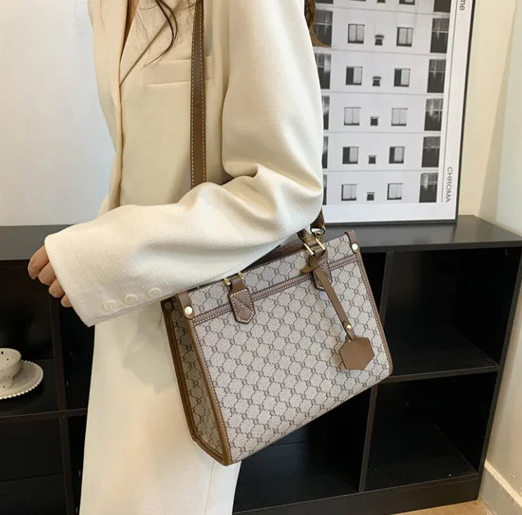 Chic Urban Simplicity Crossbody Bag in PU Leather