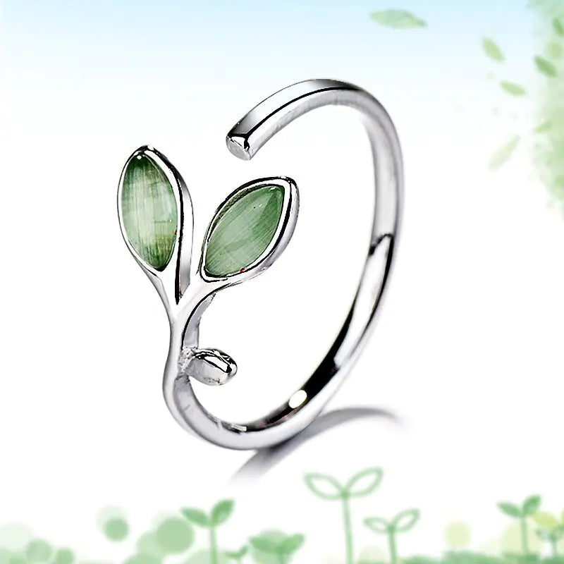 Elegant Leaf Design Ring - Nature Inspired