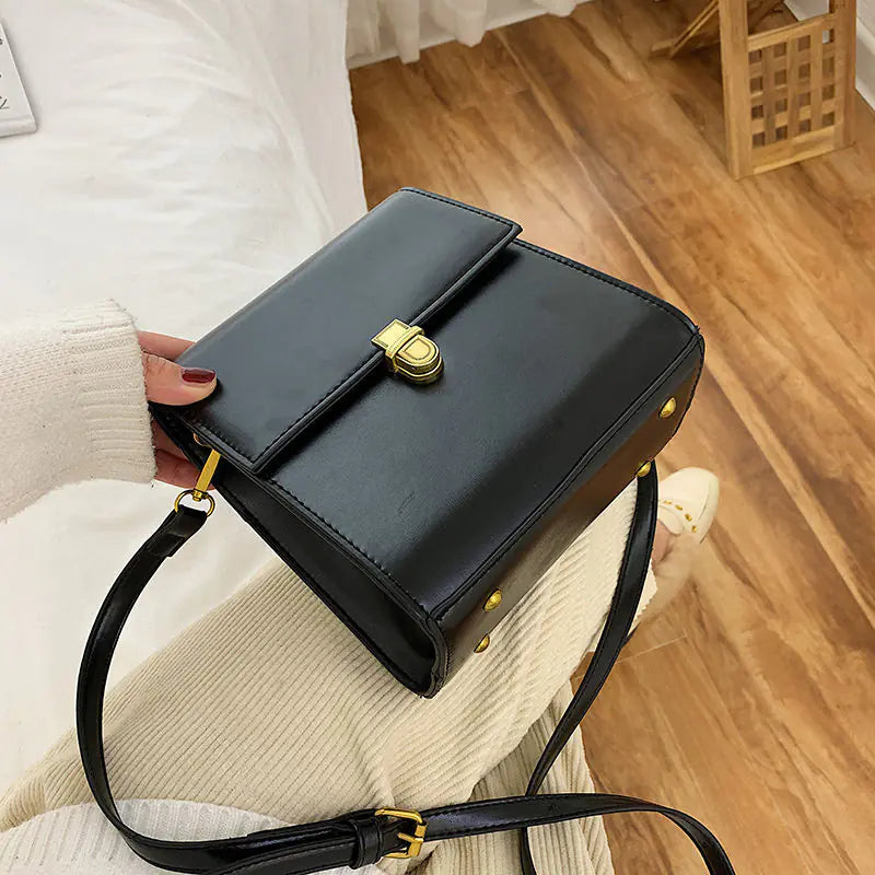 Chic Vintage Mini Crossbody Bag - Elegant & Versatile