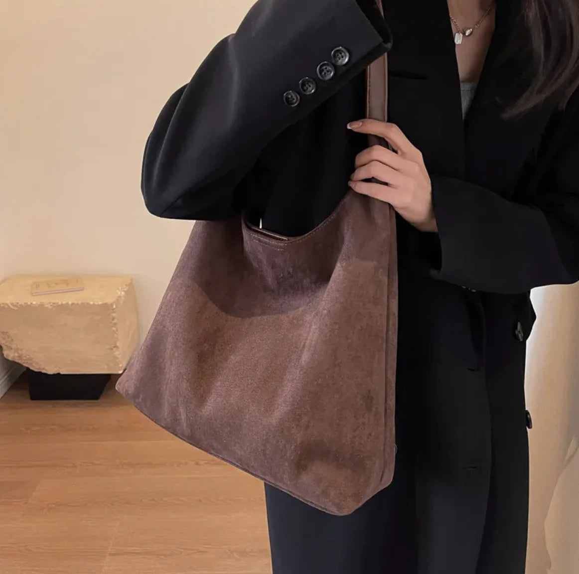 Vintage Style Suede Shoulder Bag | Large Capacity & Luxe Feel