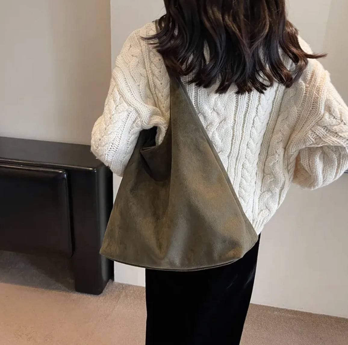 Vintage Style Suede Shoulder Bag | Large Capacity & Luxe Feel