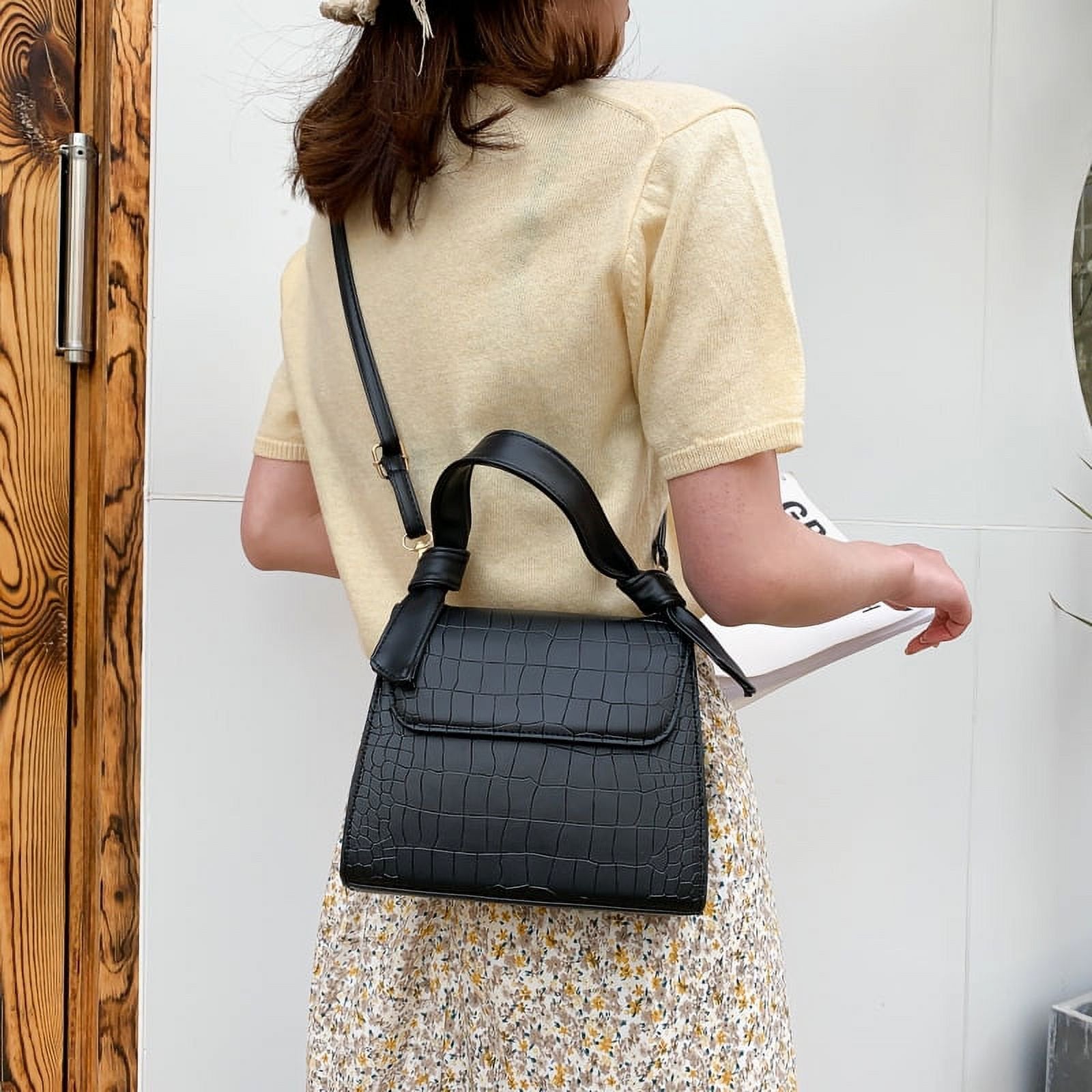 Trendy Crocodile Pattern Mini Shoulder Bag