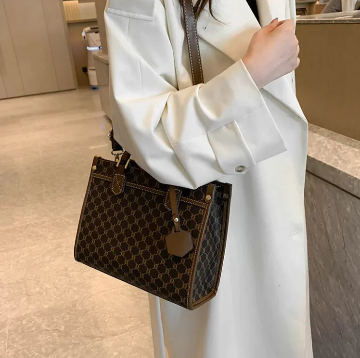 Chic Urban Simplicity Crossbody Bag in PU Leather