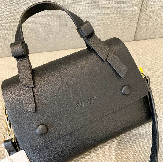 Elegant Vintage Square Bag - Retro Chic Style