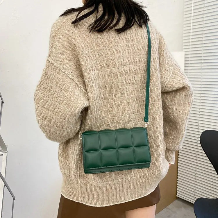 Elegant Retro Shoulder Bag