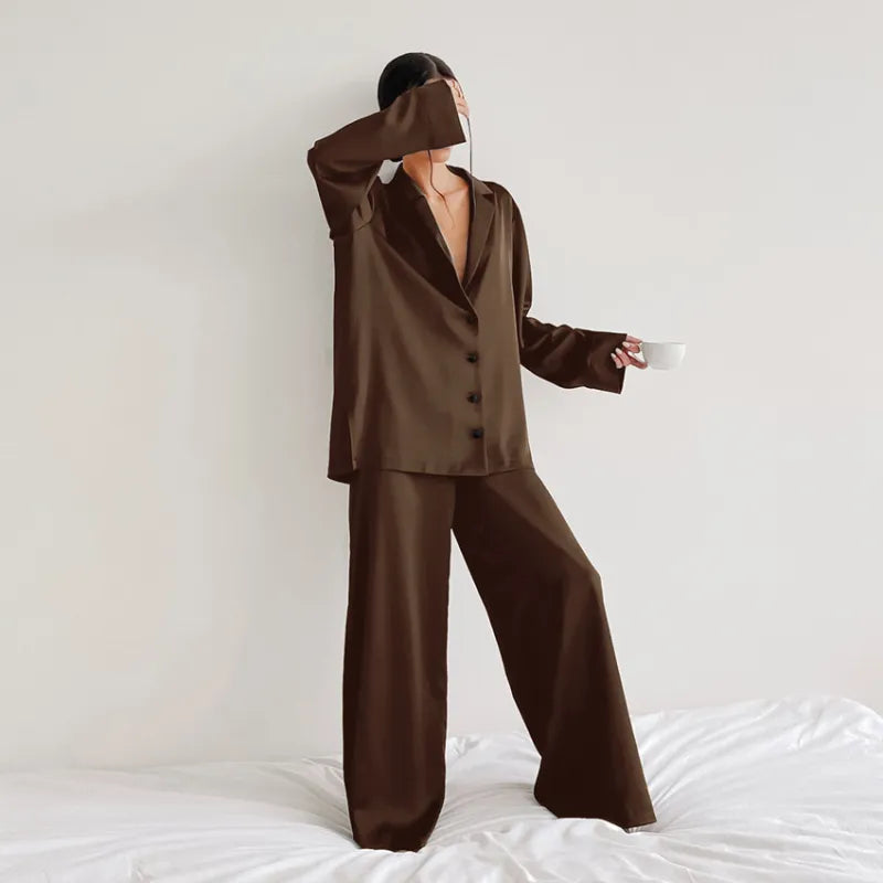 Elegant Women's Pure Silk Pajamas - Luxurious Comfort