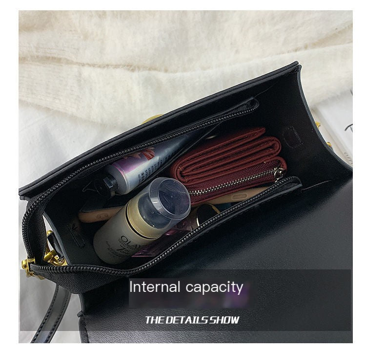 Chic Vintage Mini Crossbody Bag - Elegant & Versatile