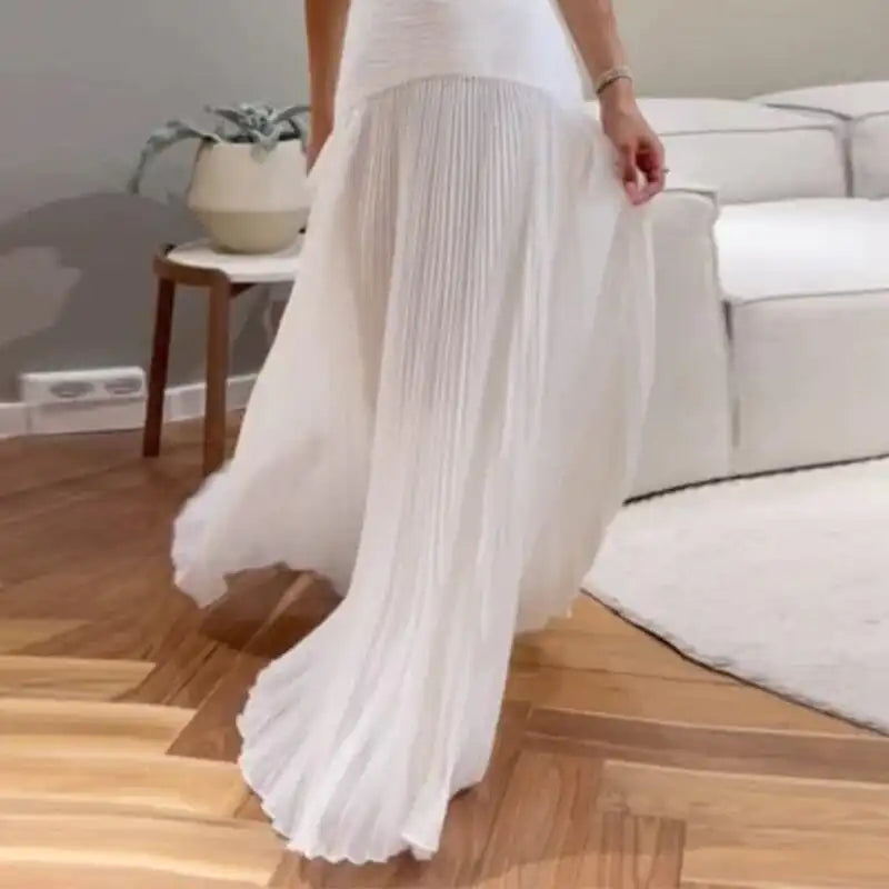 Elegant Strapless Pleated Dress