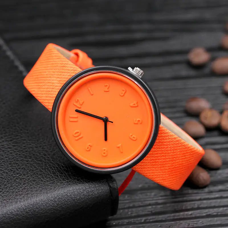 Elegant Women's Quartz Watch with PU Leather Strap