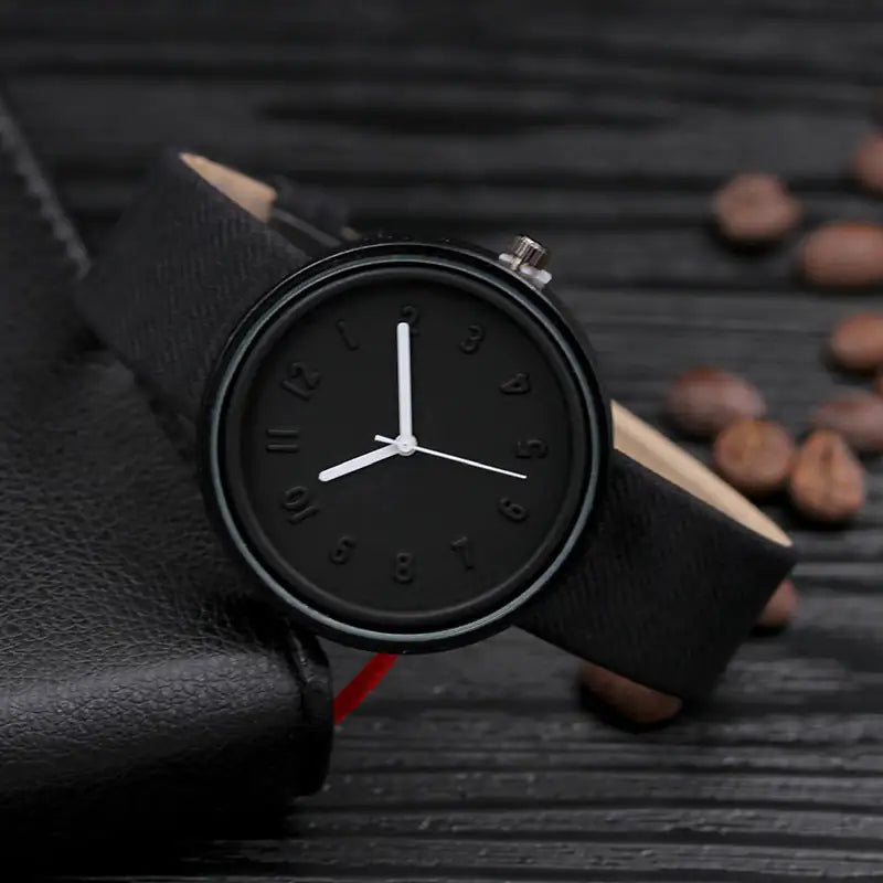 Elegant Women's Quartz Watch with PU Leather Strap