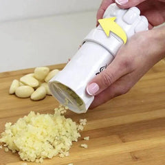 Compact Manual Garlic Press - Space-Saving Kitchen Tool
