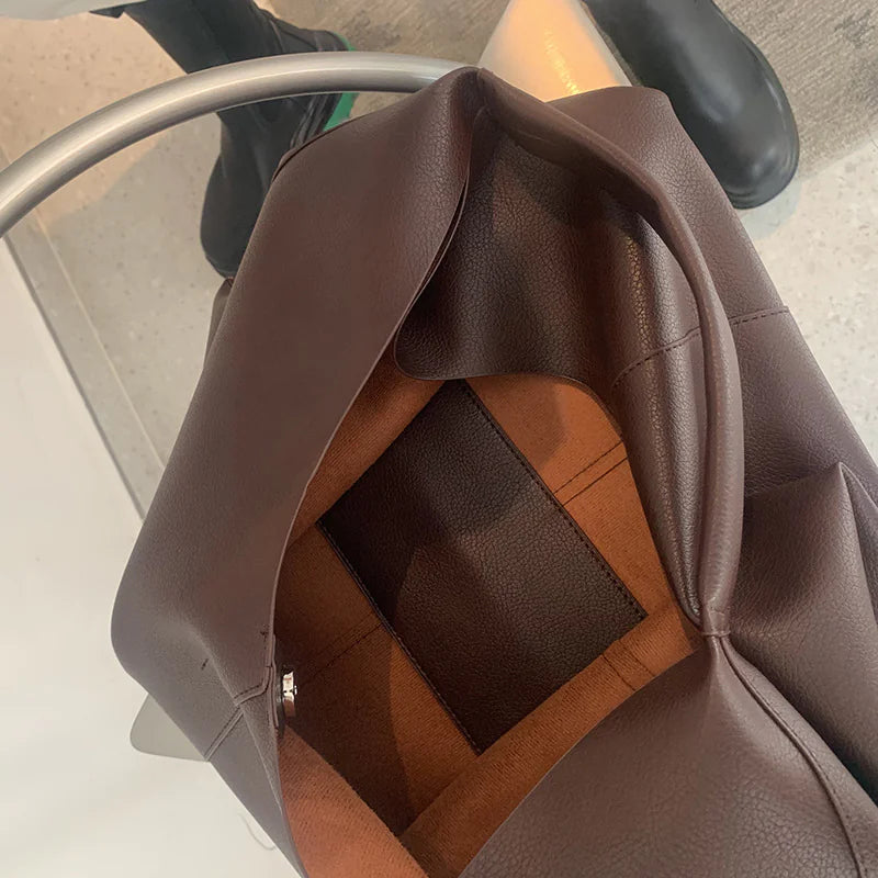 Luxurious High-Capacity Tote Bag