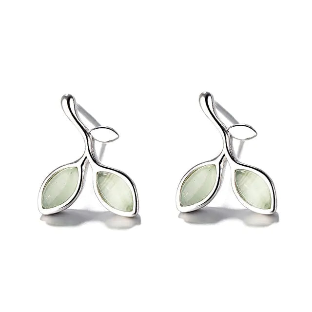 Elegant Leaf Design Ring - Nature Inspired