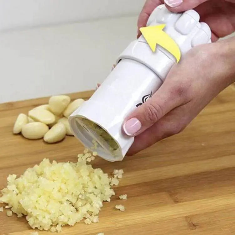 Compact Manual Garlic Press - Space-Saving Kitchen Tool