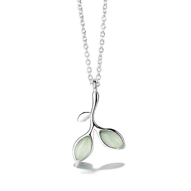 Elegant Leaf Design Ring - Nature Inspired