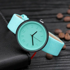 Elegant Women's Quartz Watch with PU Leather Strap